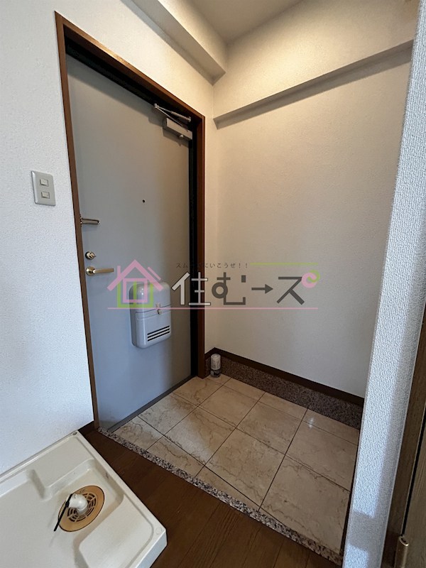 コアロード2000 玄関