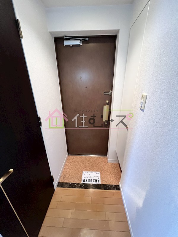 CREATO新大阪Serenity 玄関