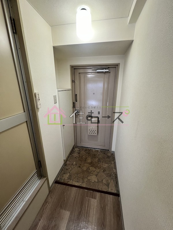 NLCメゾン新大阪 玄関