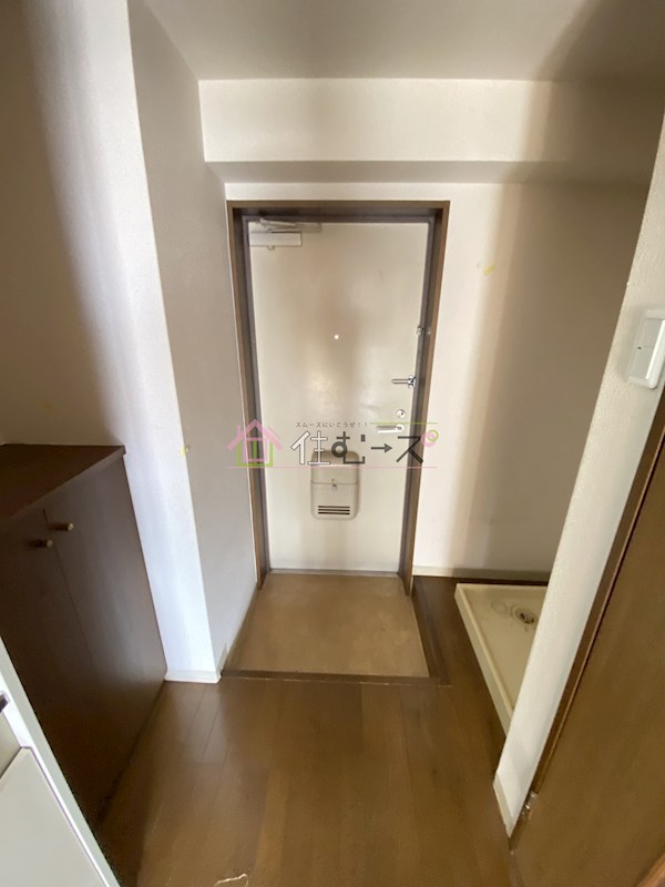 エストゥディオ・アヴァンサル 玄関