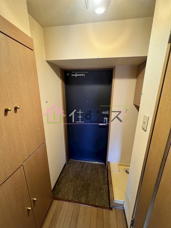 エステムコート新大阪 玄関