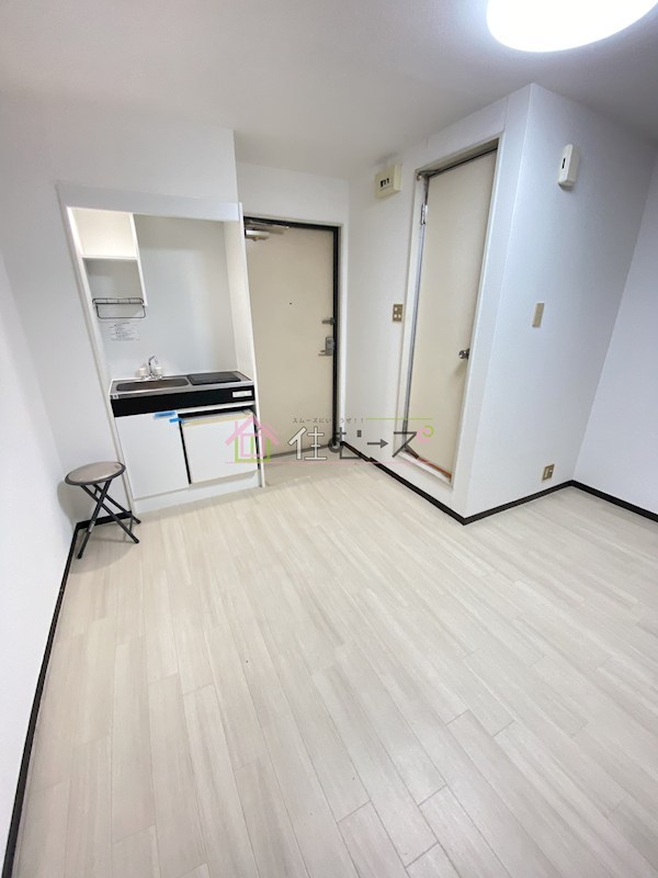 728湯里ハイツ リビング