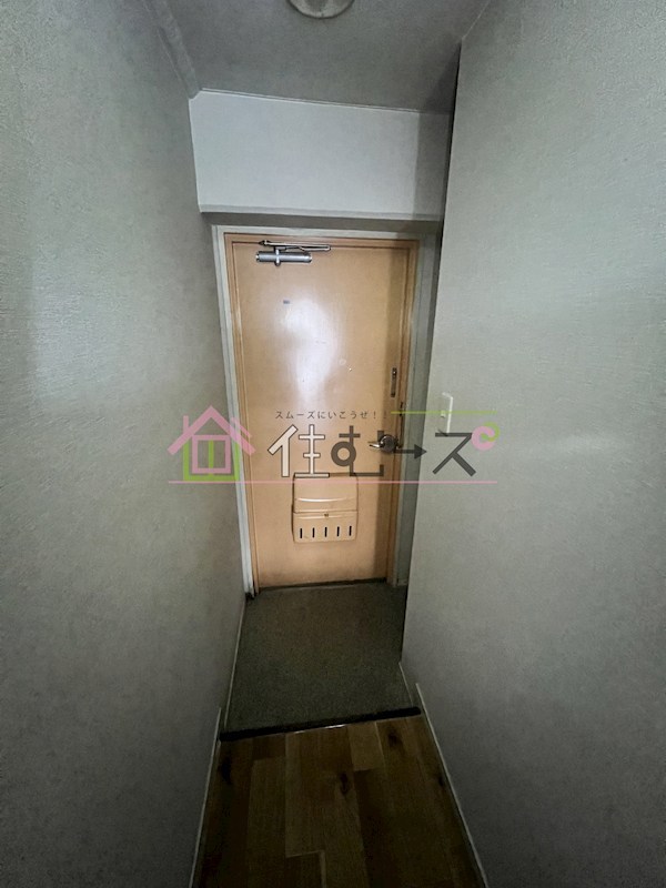 サフラン木下 玄関