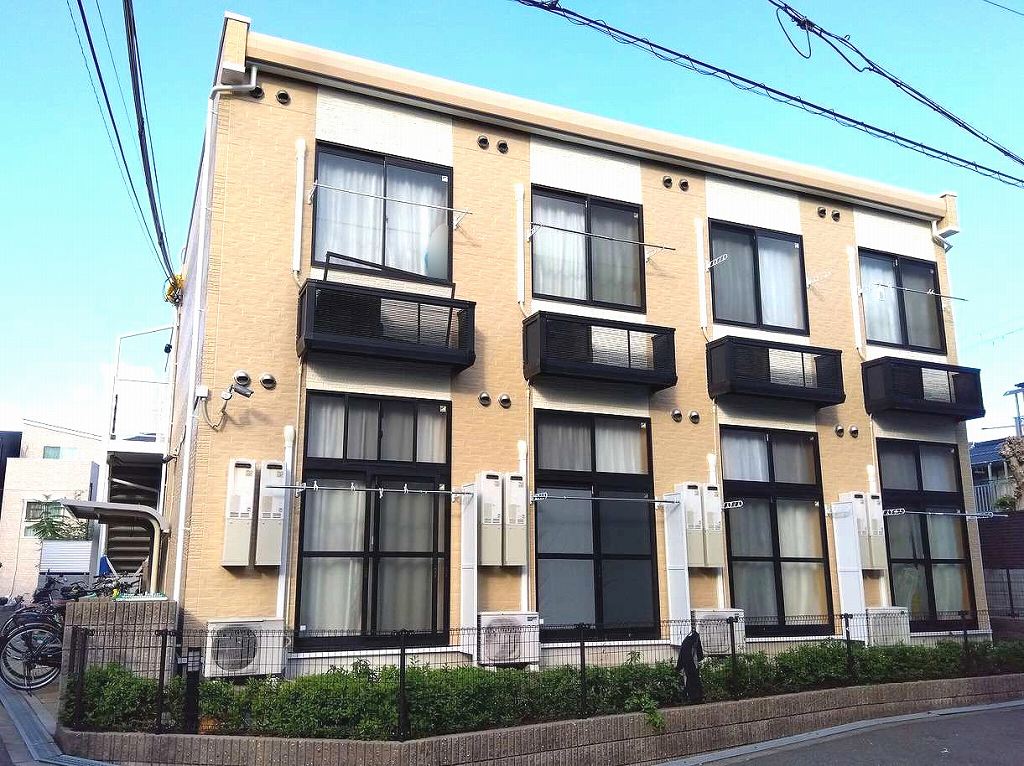 レオパレス勝山南 外観