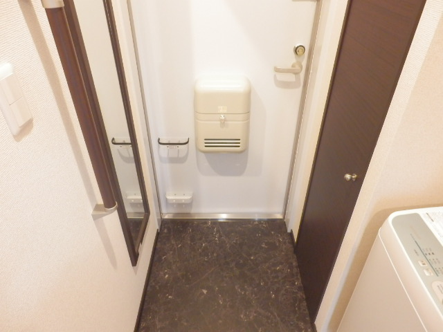 クレイノ朝潮橋 玄関