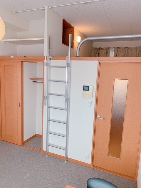 レオパレスリバー２８ ベッドルーム