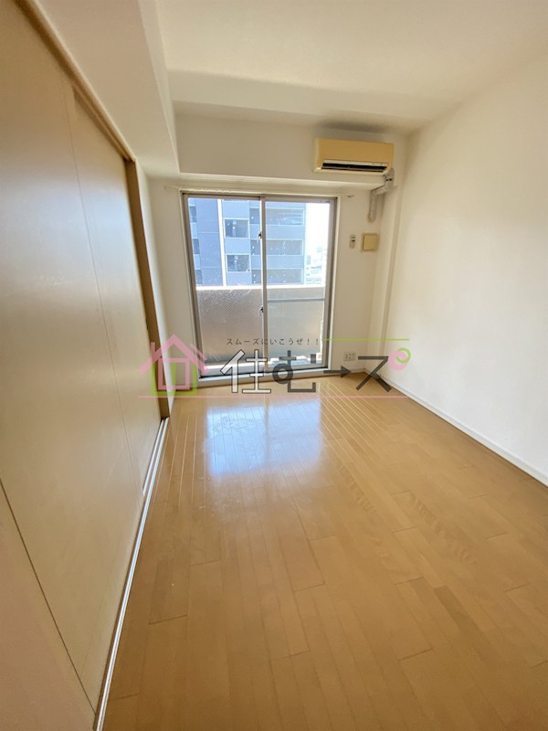 ジュネーゼグラン上本町 ベッドルーム