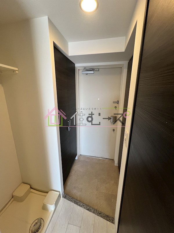 エステムコート難波Vブロード 玄関