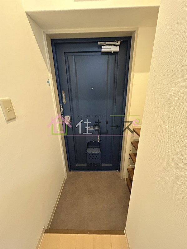 ファミーユ河村 玄関