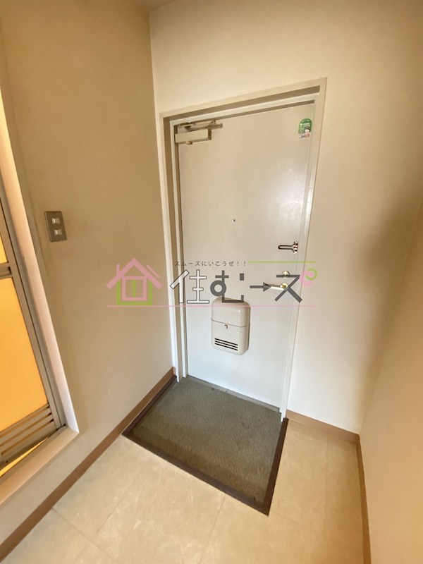 ラパンジール九条Ⅱ 玄関