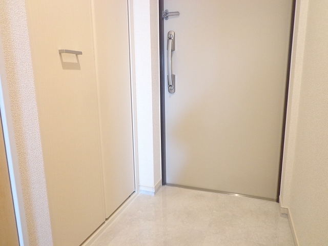 アルンドーインディカ　茨木 玄関