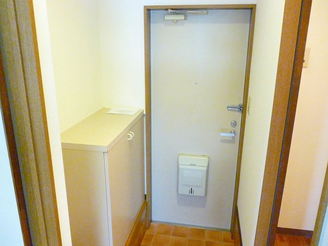 ハイツパル 玄関