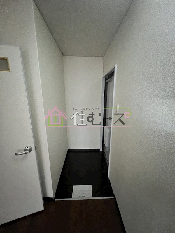 グローバルエイト 玄関