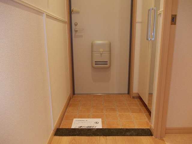 巽北ロイヤルマンション 玄関