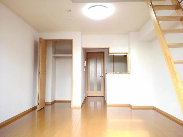 メゾン　ド　グラース　Ｎ リビング