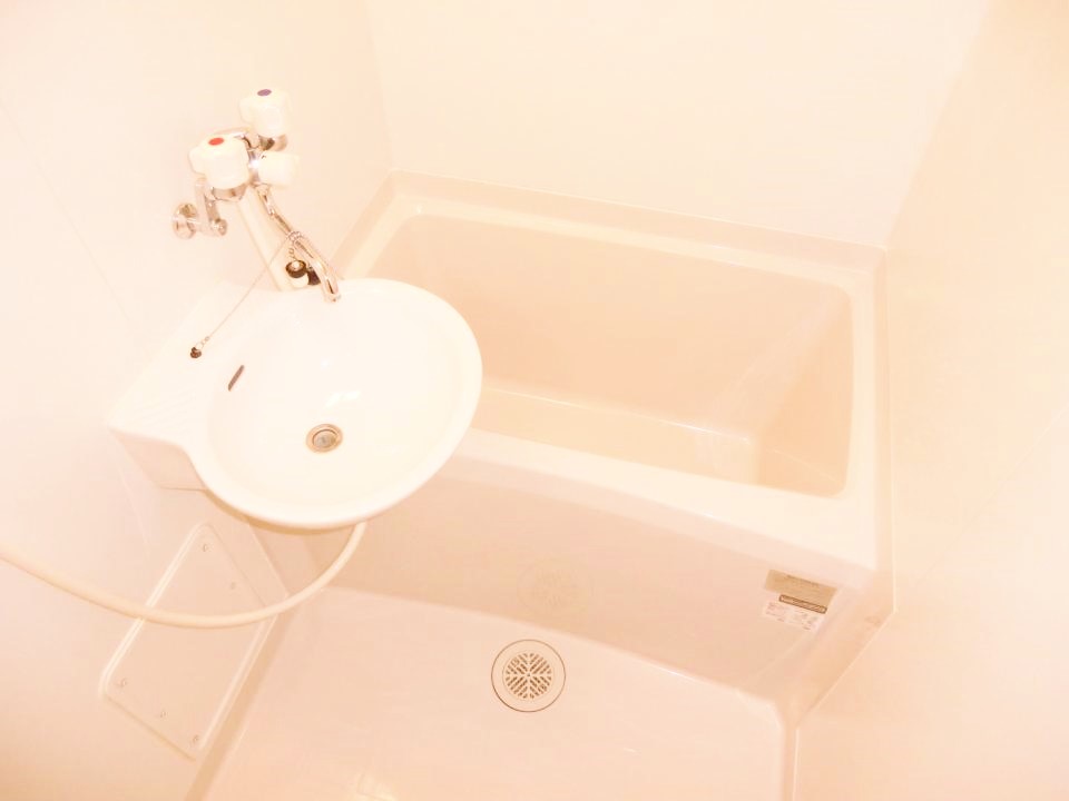 レオパレスニュー猪名寺 風呂画像