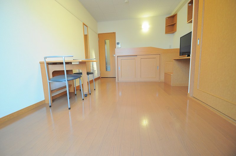 レオパレスルサルカ ベッドルーム