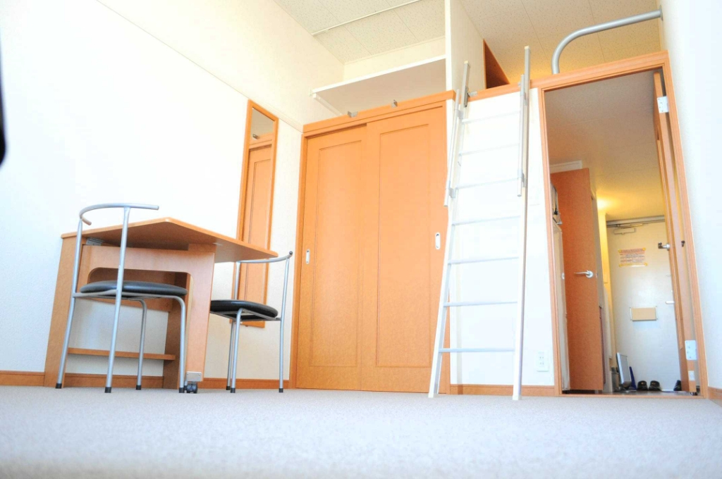 レオパレスフロンティア ベッドルーム