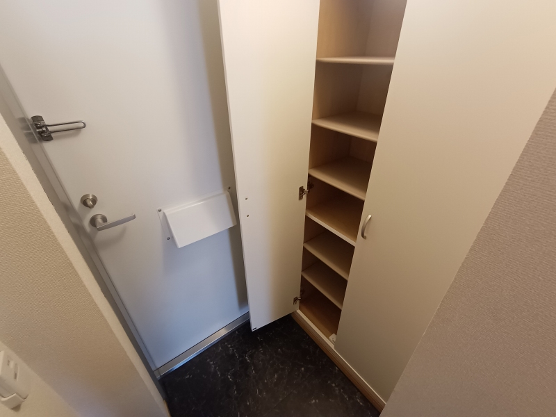 レオパレスＷｉｎｄⅡ 玄関