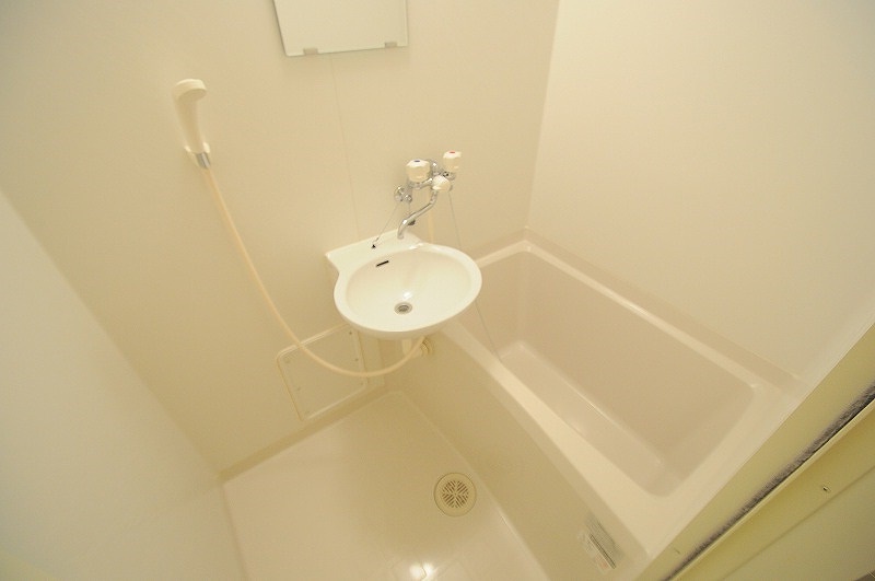 レオパレススピーロ　スペーロ 風呂画像