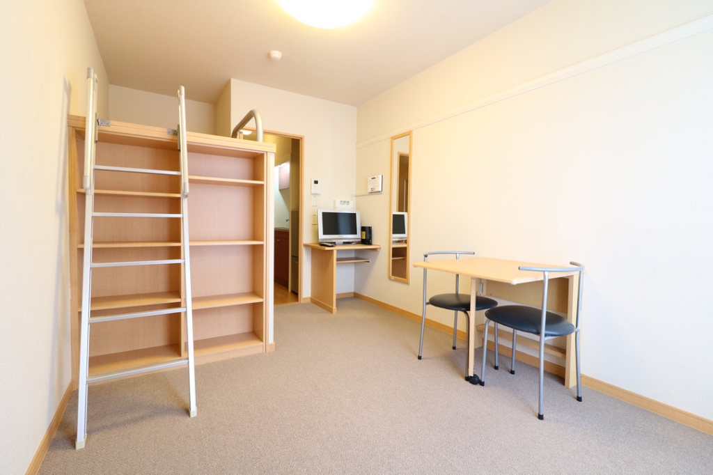 レオパレスＴＮ参番館 リビング