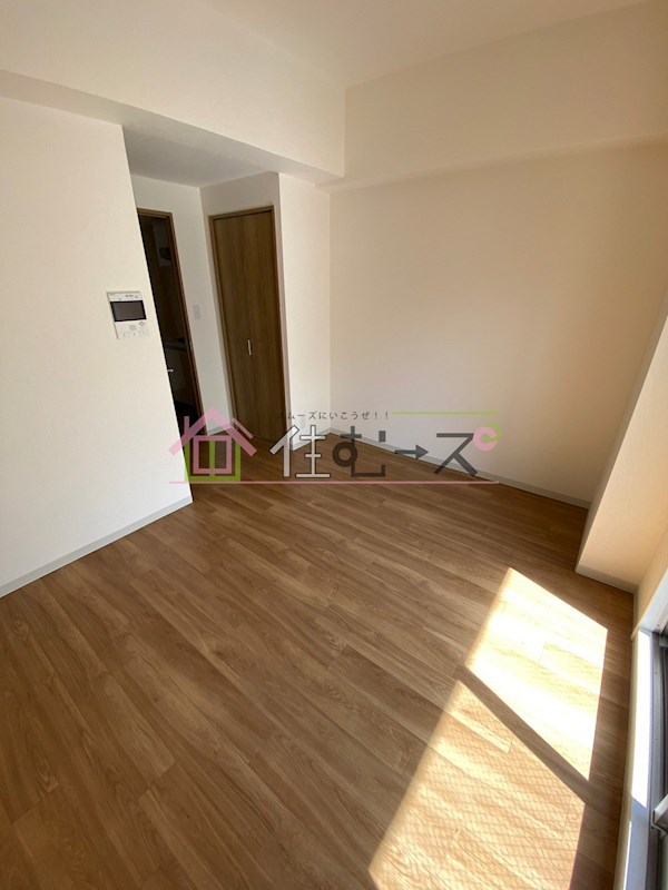 フォーリアライズ阿波座WEST リビング