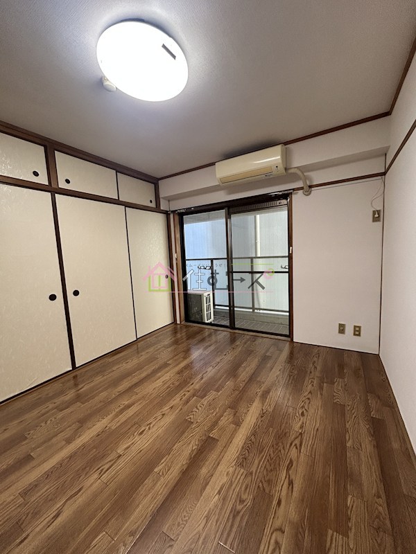 日清ビル ベッドルーム