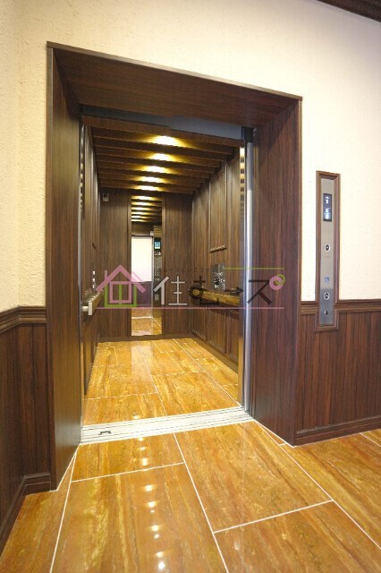 プレジオ玉造 玄関