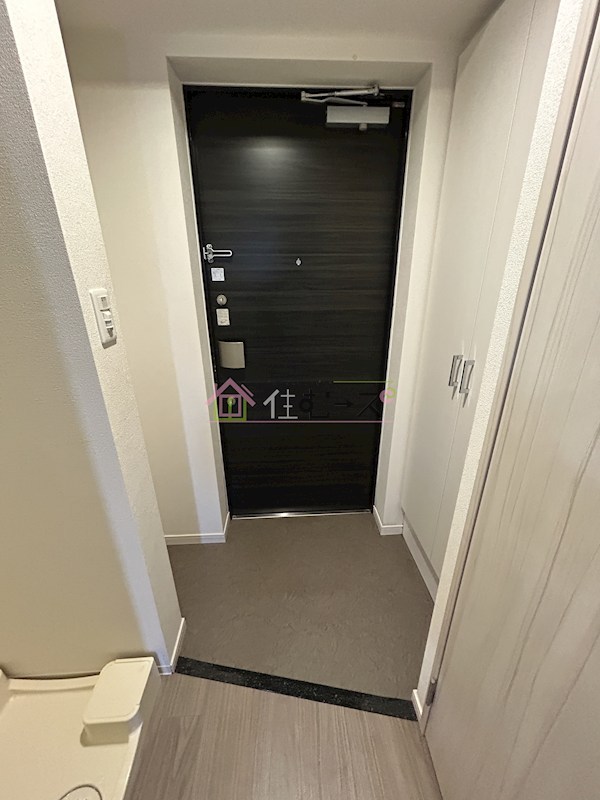 プレサンス長堀通グレイタス 玄関