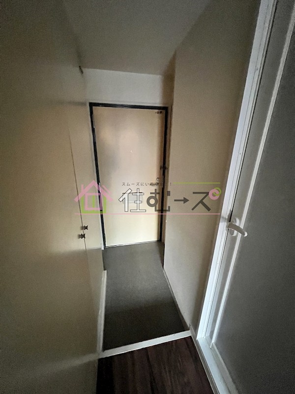 グランデール平野 玄関