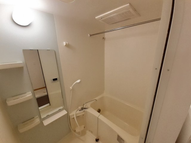 プラティーク　ベリエ 風呂画像