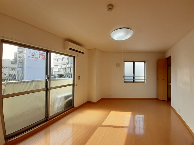 サクセス武庫川 リビング