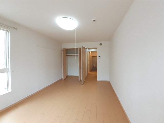 サン　ローズ リビング