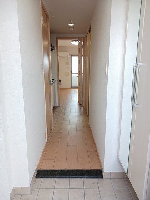 クラシェス尼崎 玄関