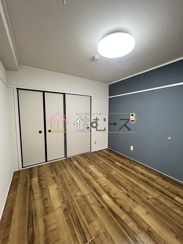 シロハイヌ新大阪 リビング