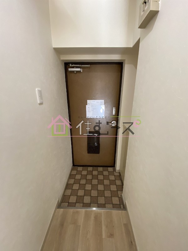 ローズコーポ新大阪7 玄関