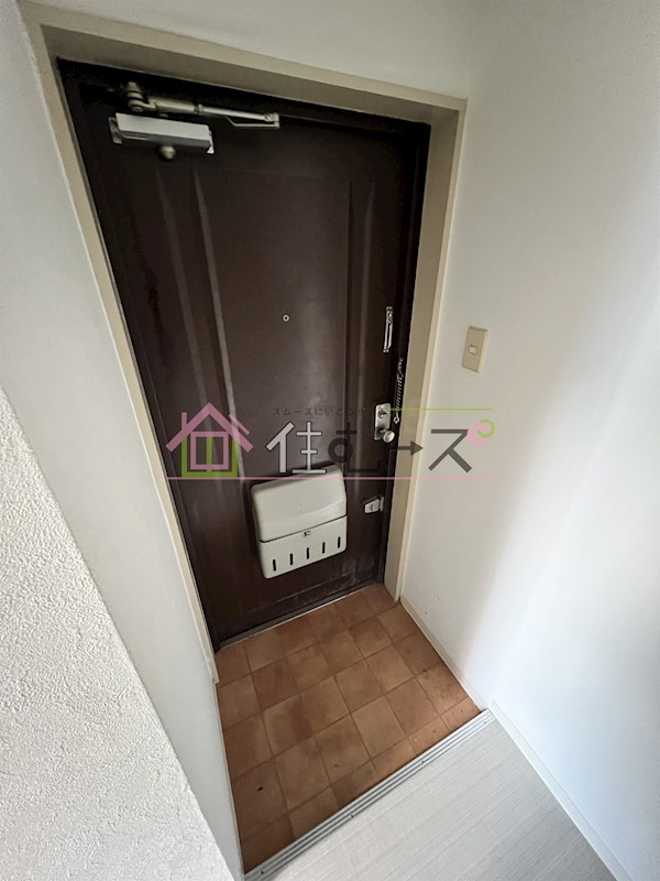 エリータ上新庄 玄関