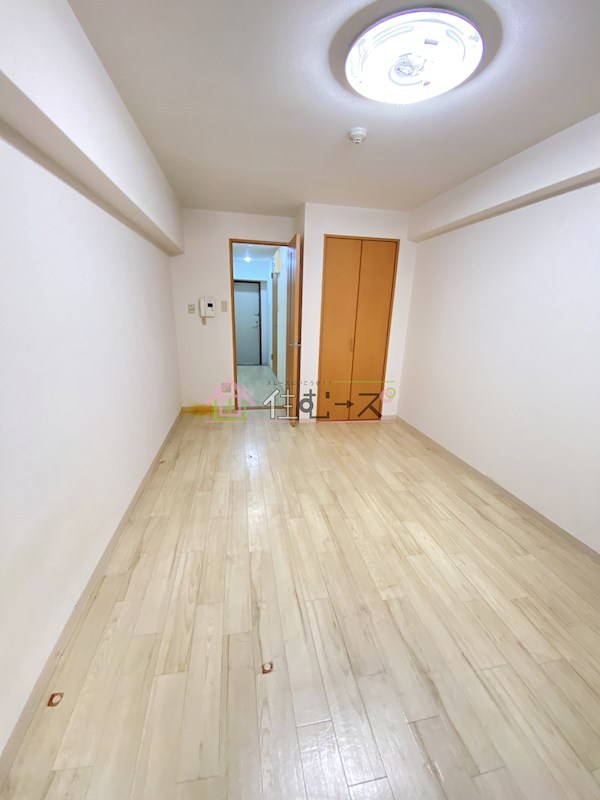 アーデン新大阪 リビング