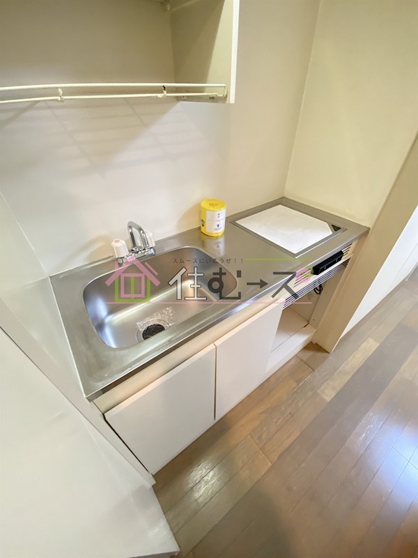 グランヴィ新大阪 キッチン