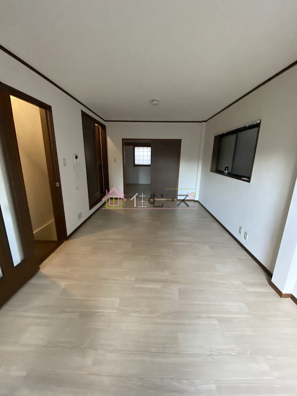 十八条一丁目　戸建て リビング