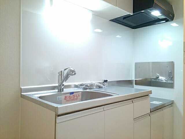 カ－サプラシ－ド キッチン