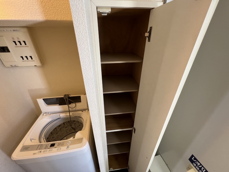 レオパレスセゾン 玄関