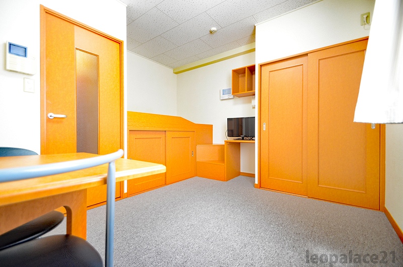 レオパレス裕 リビング