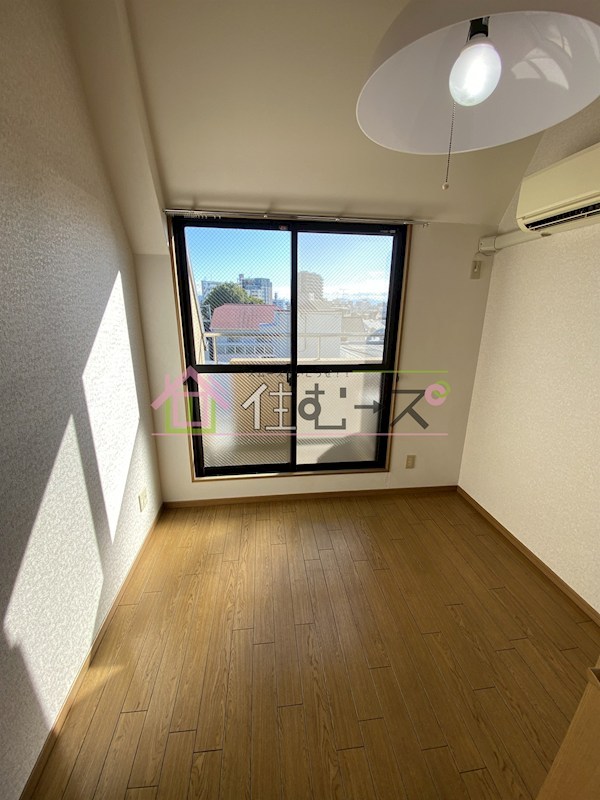 メゾンイストワール ベッドルーム