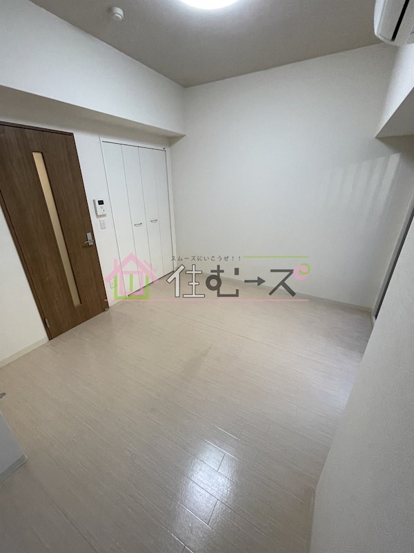 リップルナンバイースト リビング