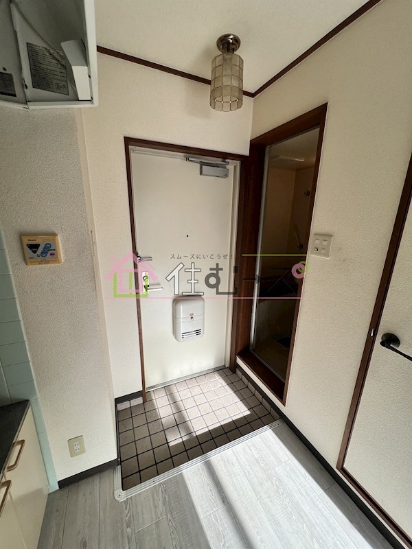 モアメゾンアオイ 玄関