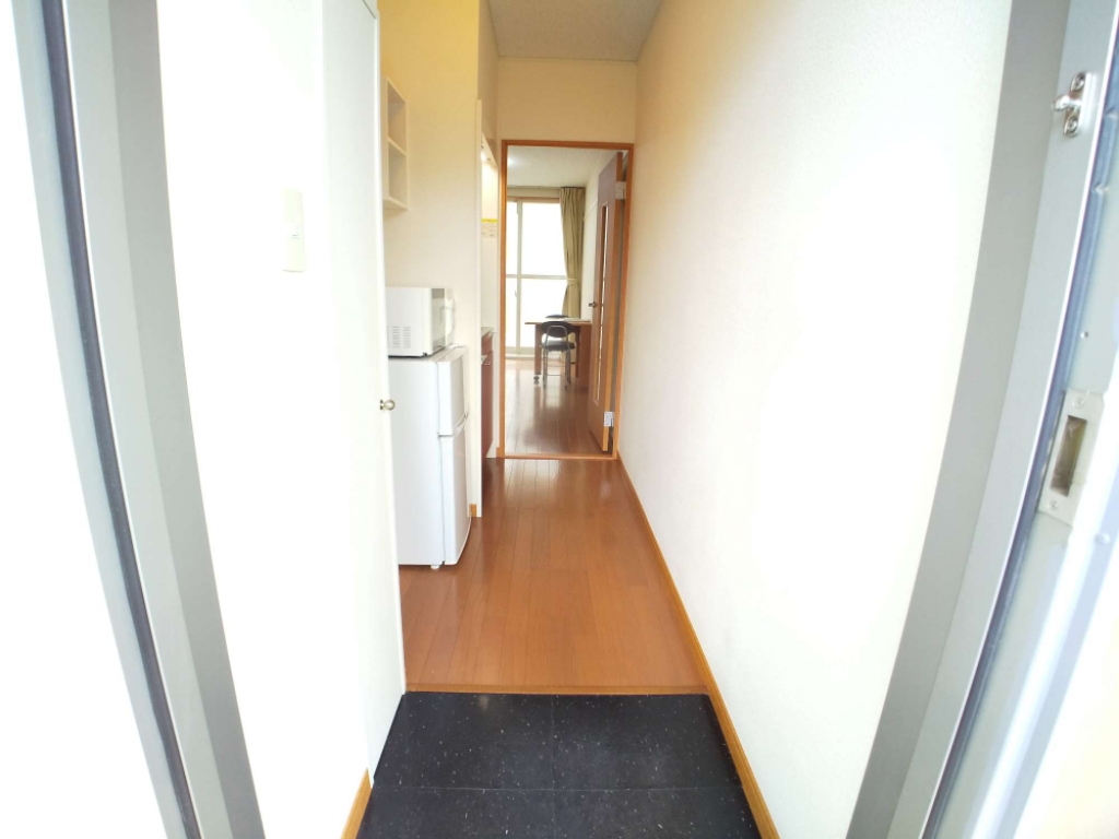 レオパレスＢＥＬＩＳＴＡ鳥飼 玄関