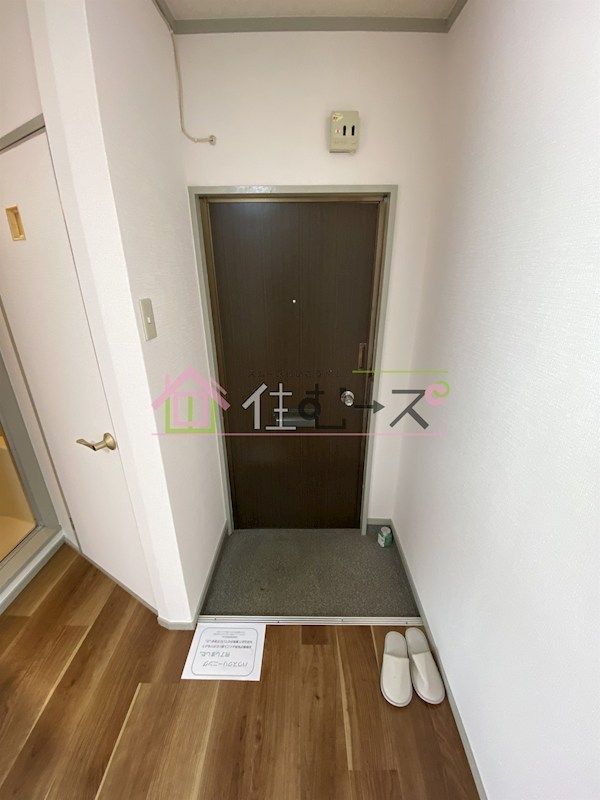 ウエストハイム墨江 玄関