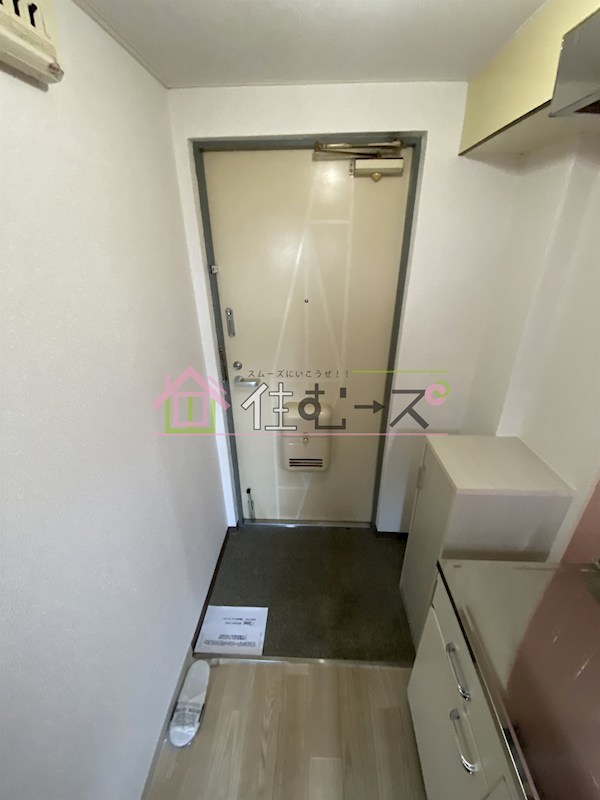 カツタビルディング3号館 玄関