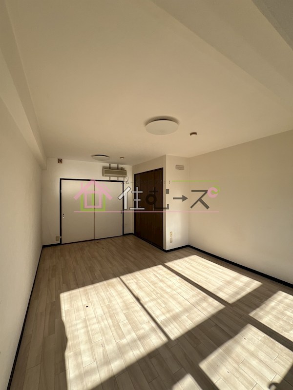 グロー東加賀屋 リビング